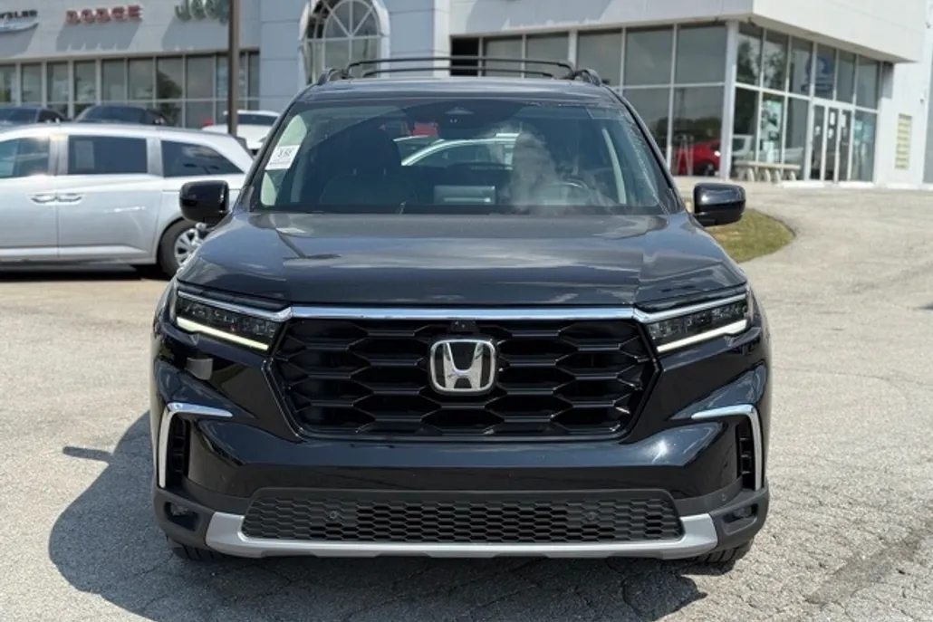 2023 Honda Pilot Elite photo 1