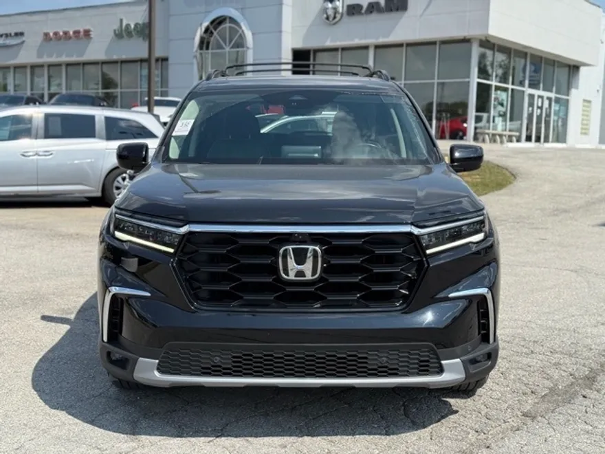 2023 Honda Pilot Elite photo 1