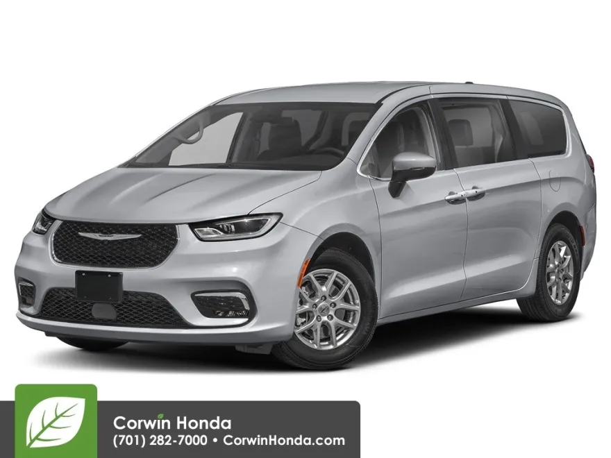 2023 Chrysler Pacifica Touring L photo 1