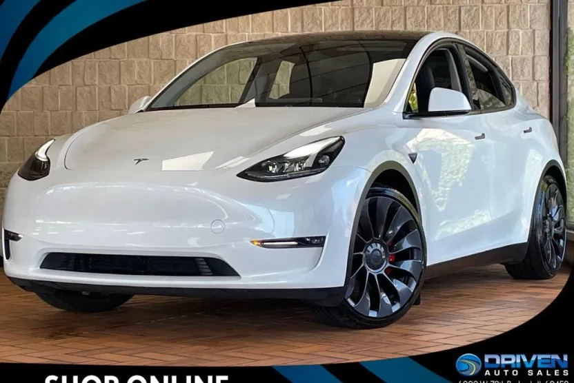 2024 Tesla Model Y Performance photo 1