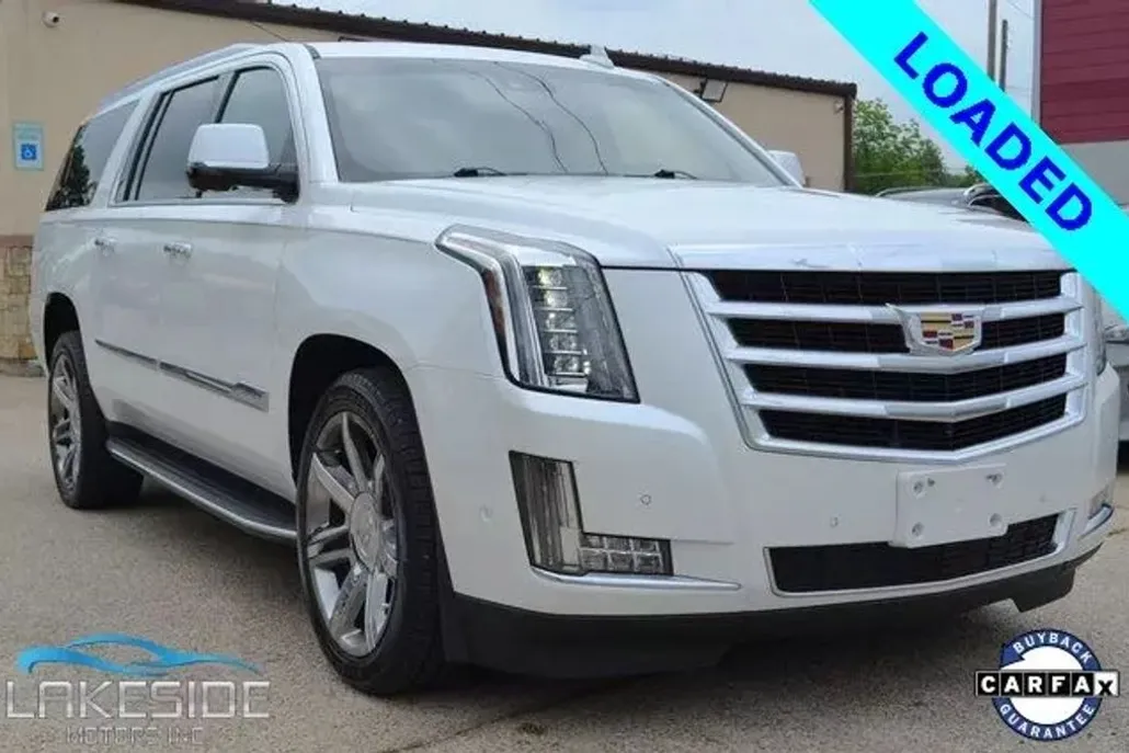 2017 Cadillac Escalade ESV Luxury Sport photo 1