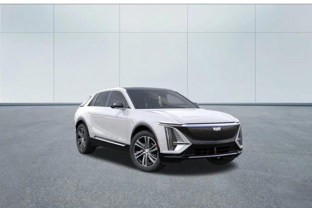 2025 Cadillac Lyriq Luxury photo 1