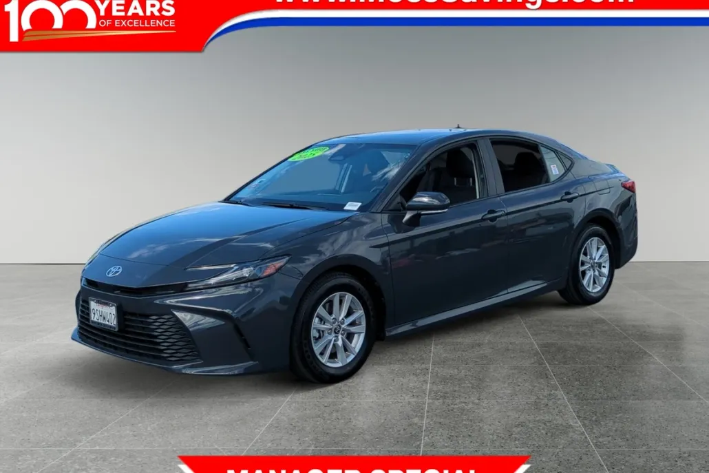 2025 Toyota Camry LE photo 1