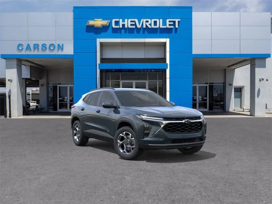 2025 Chevrolet Trax LT photo 1