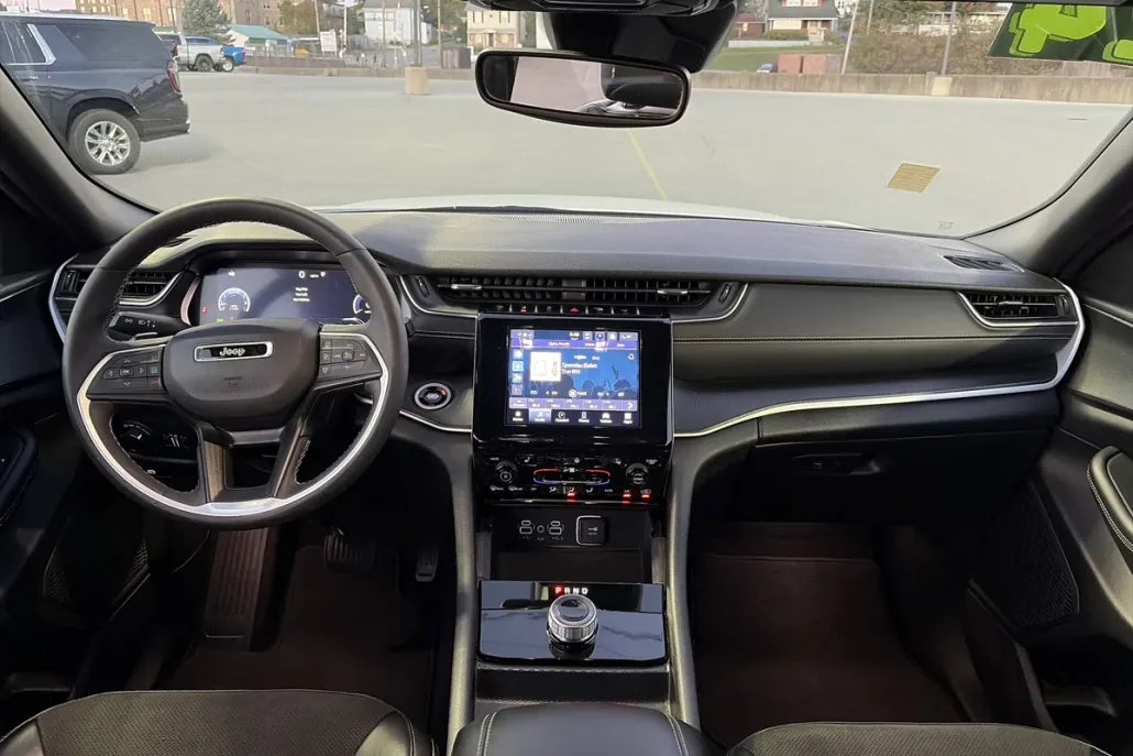 2024 Jeep Grand Cherokee Altitude photo 1