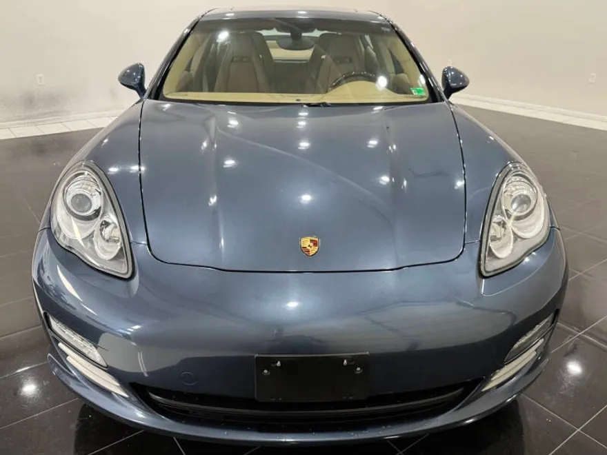2012 Porsche Panamera Base photo 1
