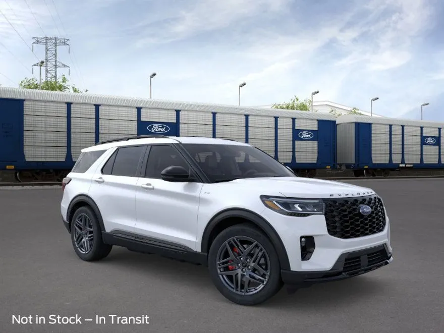 2025 Ford Explorer ST-Line photo 1