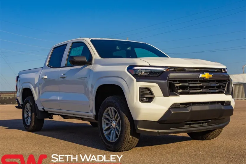 2026 Chevrolet Colorado LT photo 1