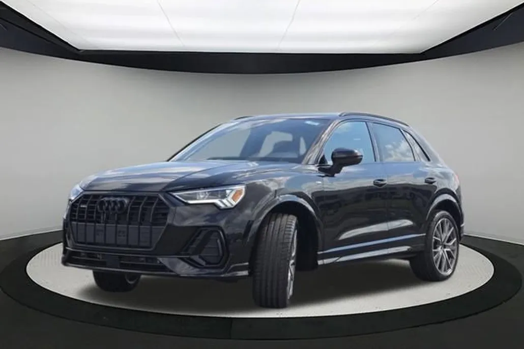 2025 Audi Q3 S line Premium Plus photo 1
