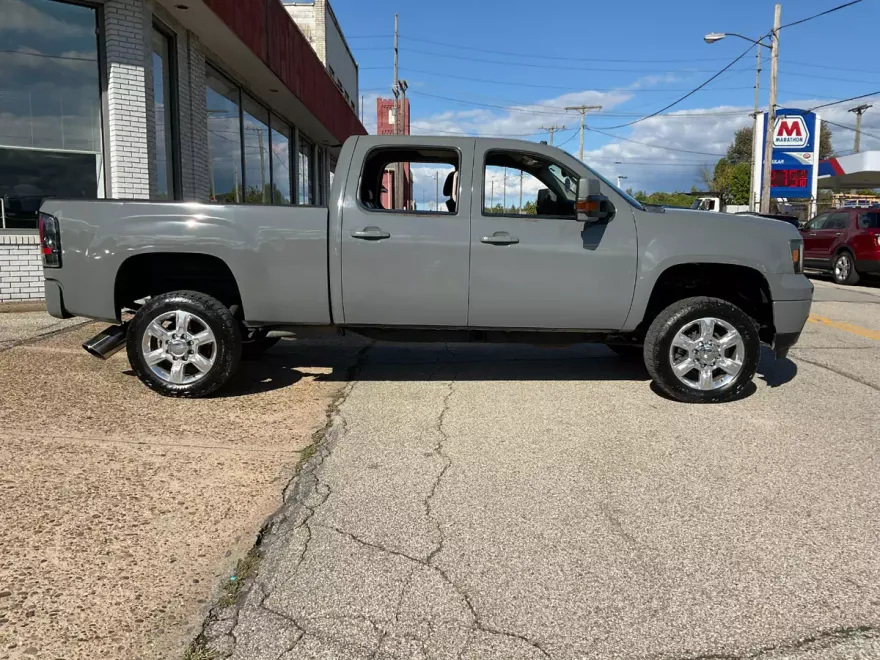2013 Gmc Sierra SLT photo 1