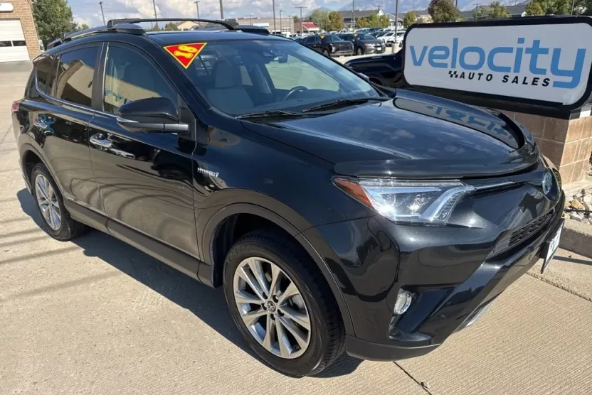 2018 Toyota RAV4 Hybrid Limited photo 1