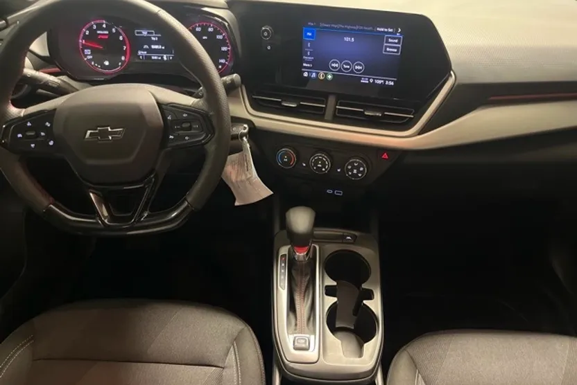 2025 Chevrolet Trax photo 1
