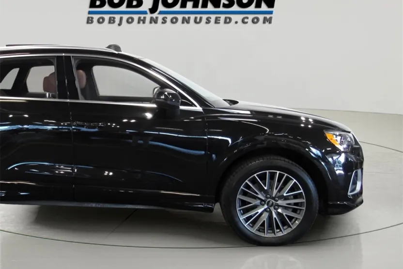 2022 Audi Q3 Premium 40 TFSI photo 1