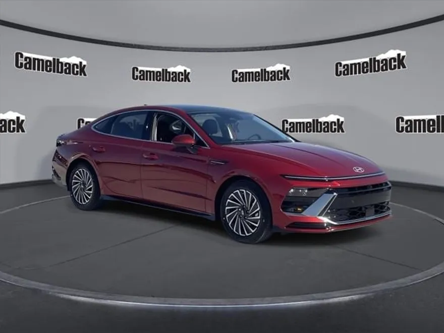 2025 Hyundai Sonata Hybrid Limited photo 1