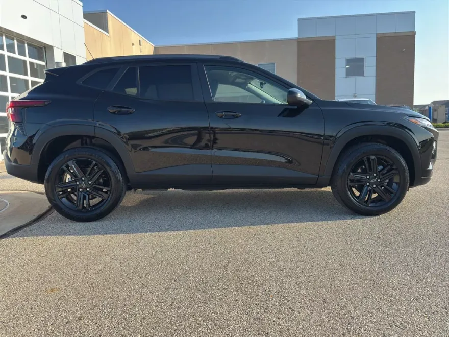 2025 Chevrolet Trax ACTIV photo 1