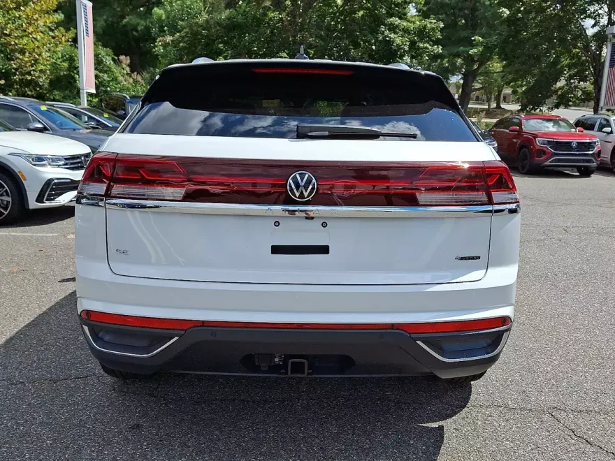 2026 Volkswagen Atlas Cross Sport SE Technology photo 1