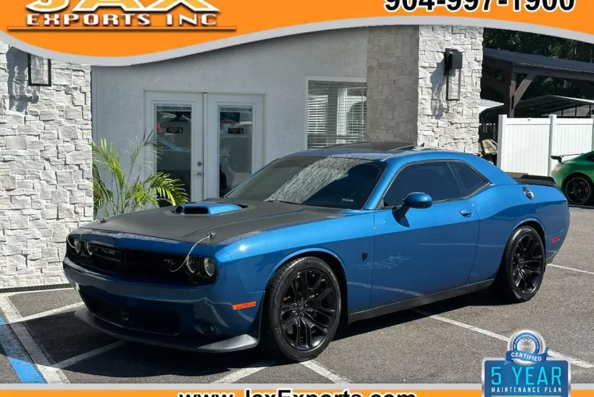 2020 Dodge Challenger R/T photo 1
