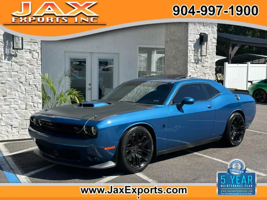 2020 Dodge Challenger R/T photo 1