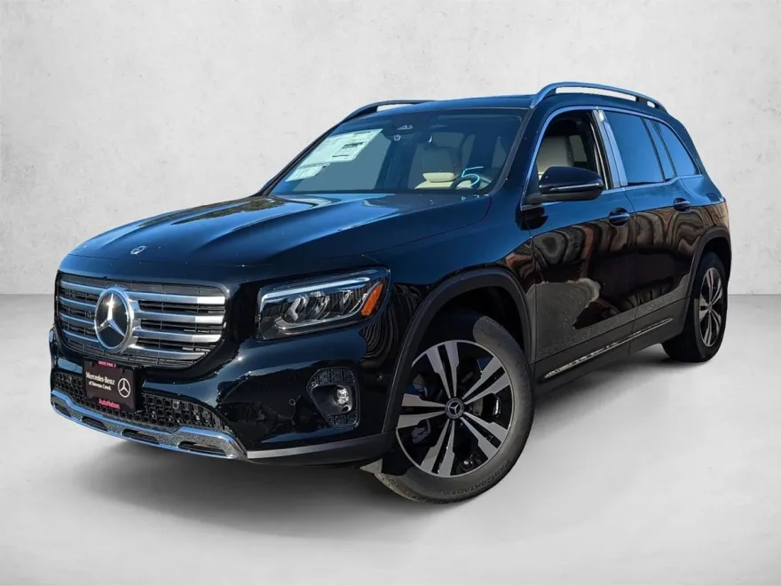 2025 Mercedes Benz GLB 250 photo 1