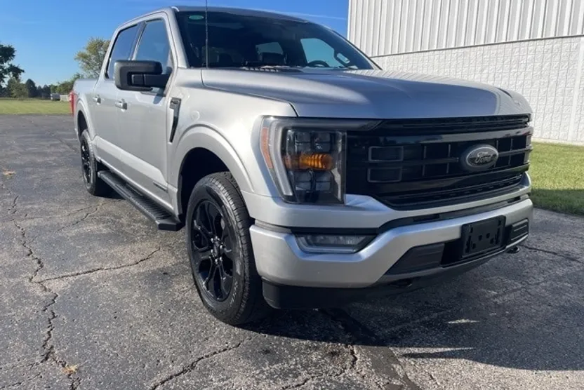 2023 Ford F-150 XLT photo 1