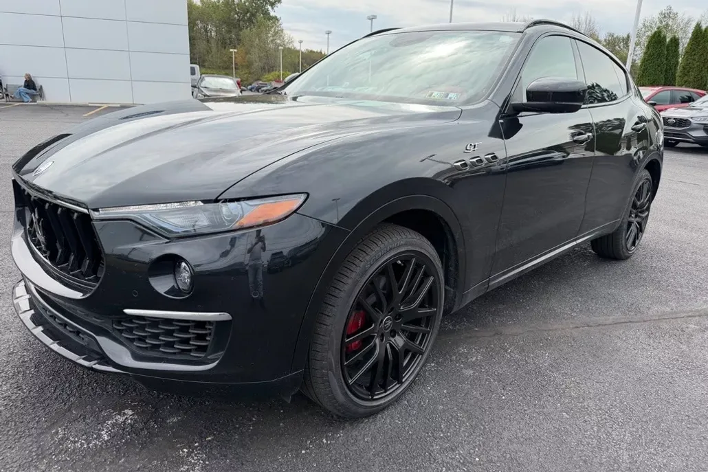 2022 Maserati Levante GT photo 1