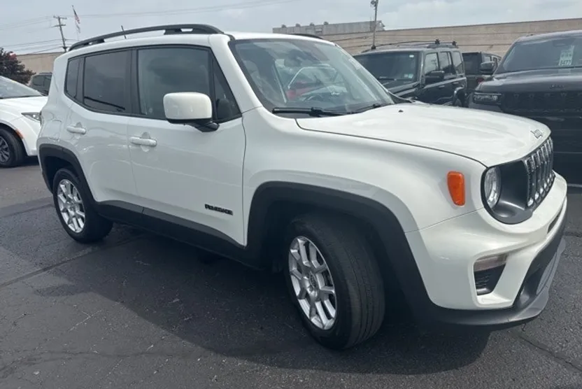 2020 Jeep Renegade Latitude photo 1