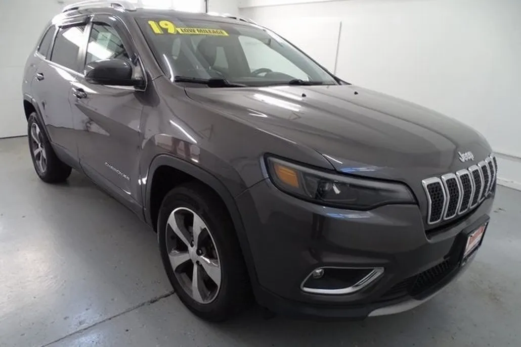 2019 Jeep Cherokee Limited photo 1