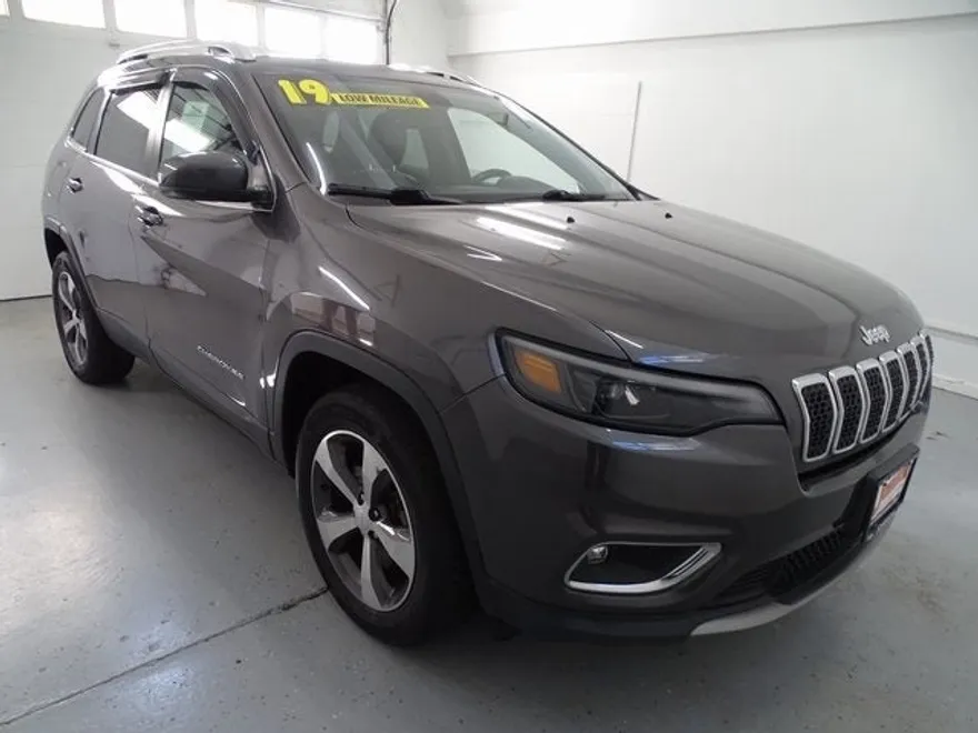2019 Jeep Cherokee Limited photo 1