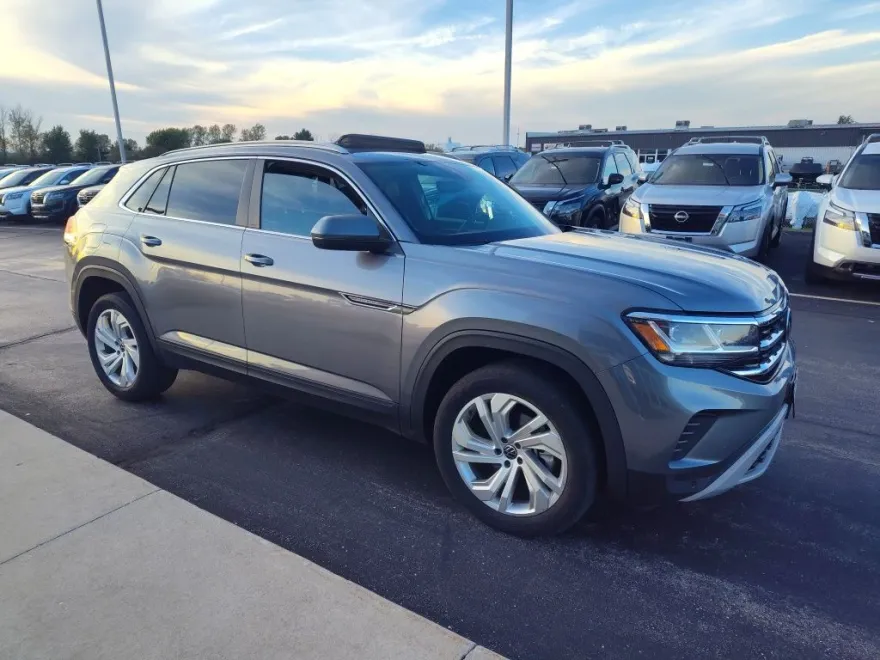 2021 Volkswagen Atlas Cross Sport SEL photo 1