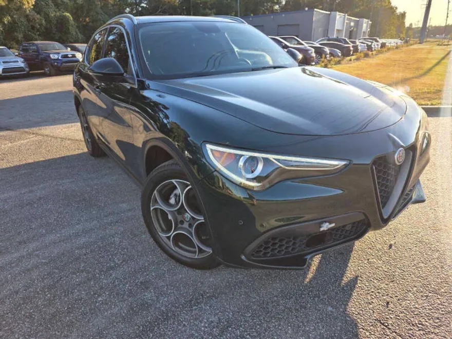 2018 Alfa Romeo Stelvio Ti photo 1
