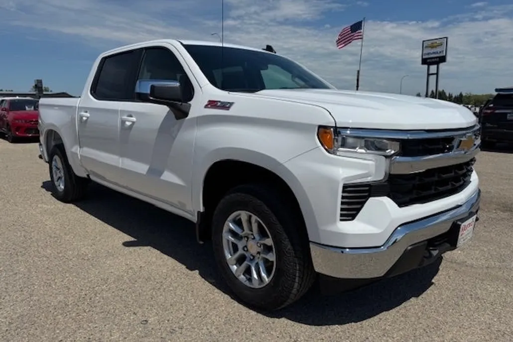 2025 Chevrolet Silverado 1500 LT photo 1