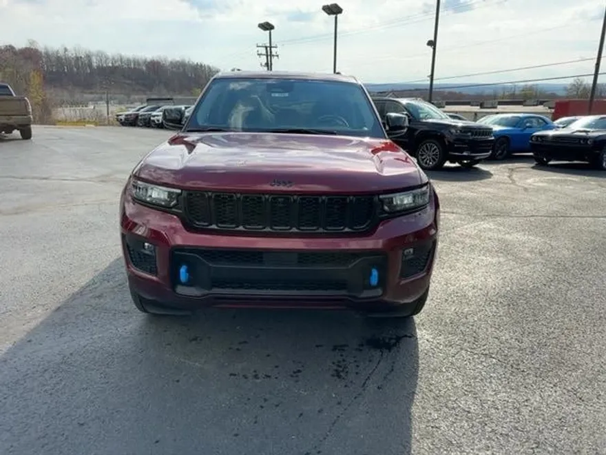 2024 Jeep Cherokee 4xe Anniversary Edition photo 1