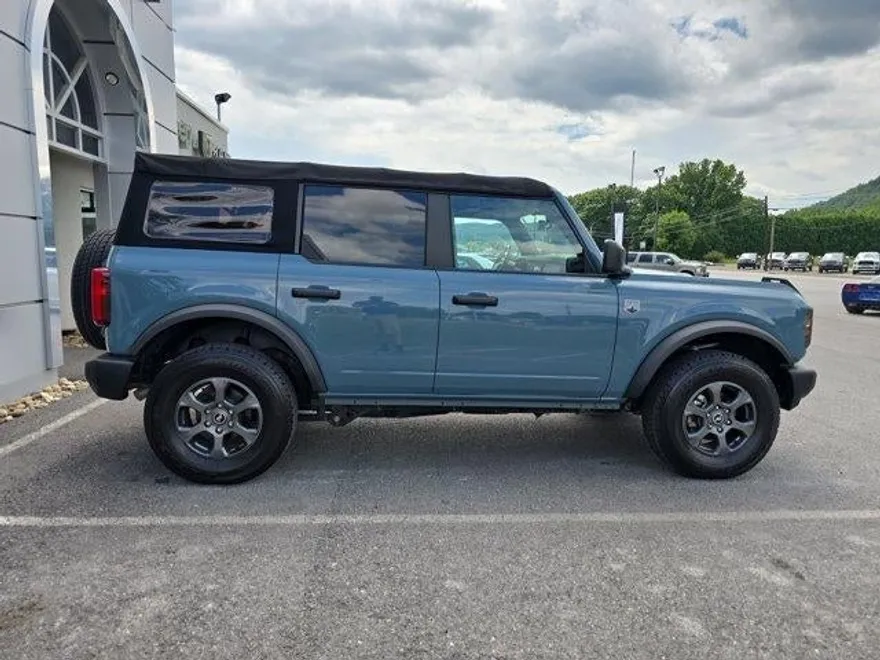 2022 Ford Bronco Big Bend photo 1