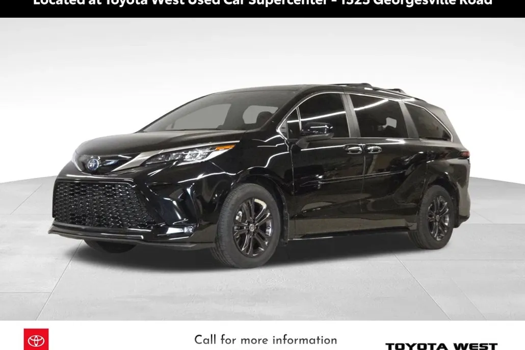 2024 Toyota Sienna XSE photo 1