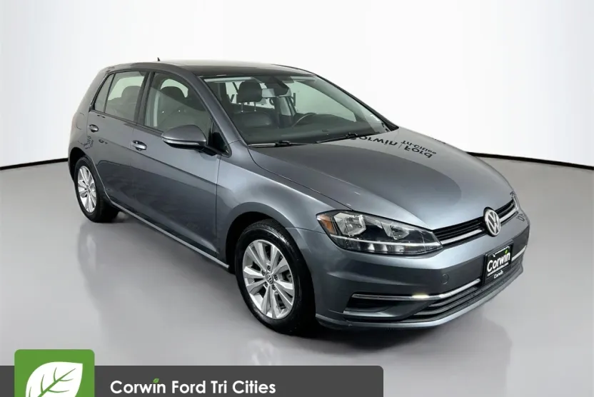 2020 Volkswagen Golf TSI photo 1