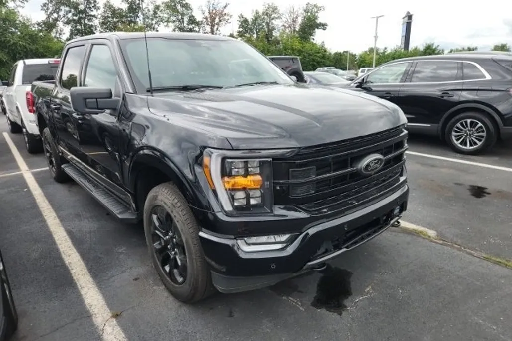 2023 Ford F-150 XLT photo 1
