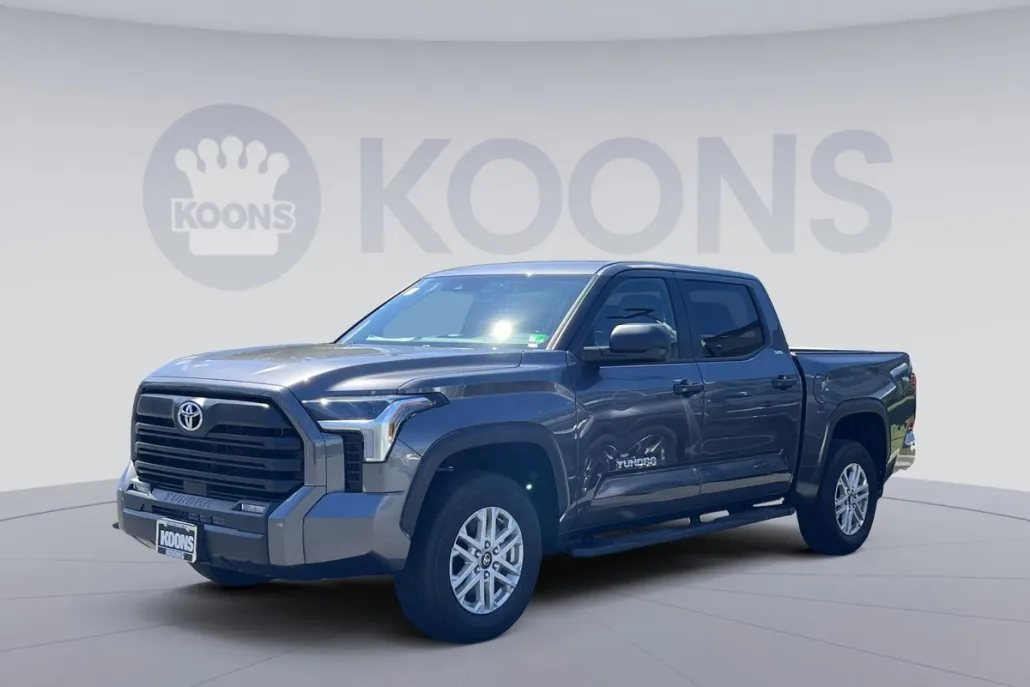 2025 Toyota Tundra SR5 photo 1