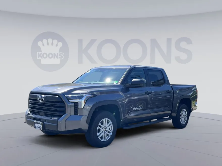 2025 Toyota Tundra SR5 photo 1