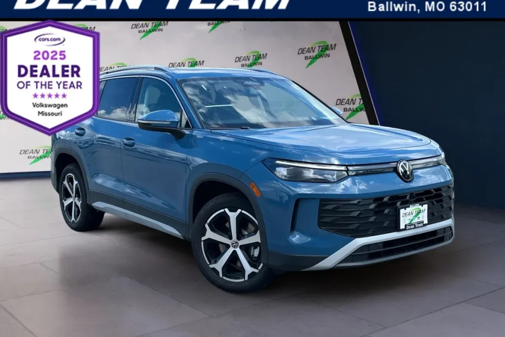 2025 Volkswagen Tiguan SE photo 1