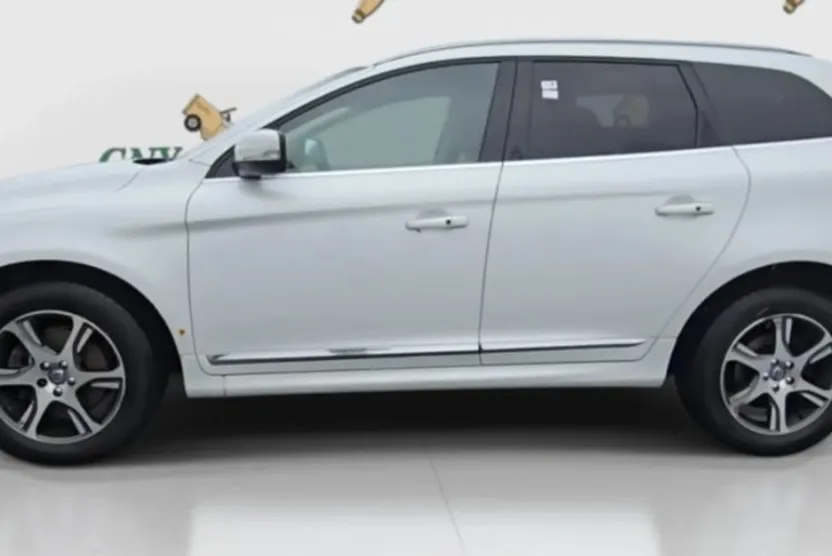 2015 Volvo XC60 Premier R-Design photo 1