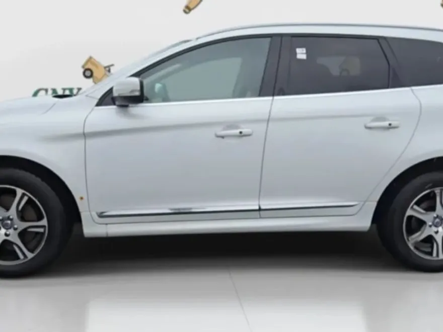 2015 Volvo XC60 Premier R-Design photo 1