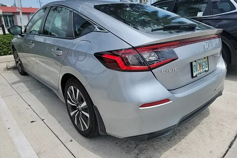 2023 Honda Civic EX-L Hatchback photo 1