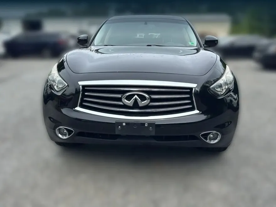 2015 Infiniti QX70 photo 1