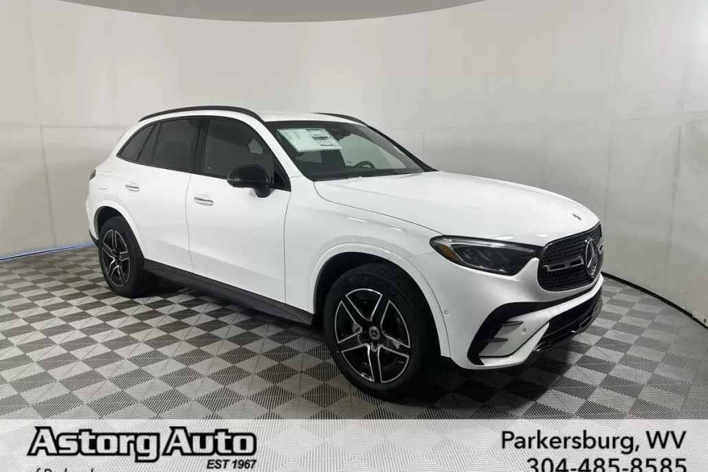 2025 Mercedes Benz GLC 300 4MATIC photo 1