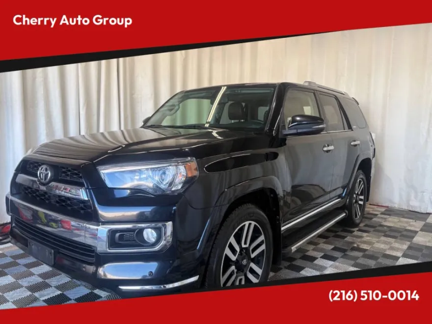 2016 Toyota 4Runner SR5 photo 1