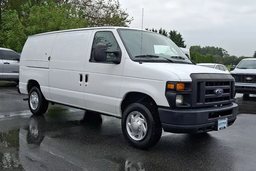 2014 Ford E-150 photo 1
