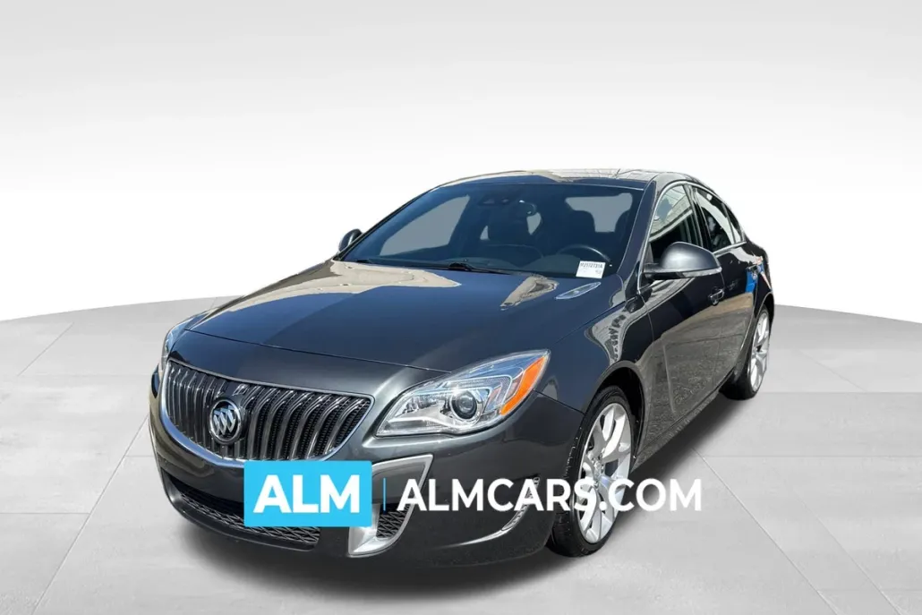 2017 Buick Regal GS photo 1