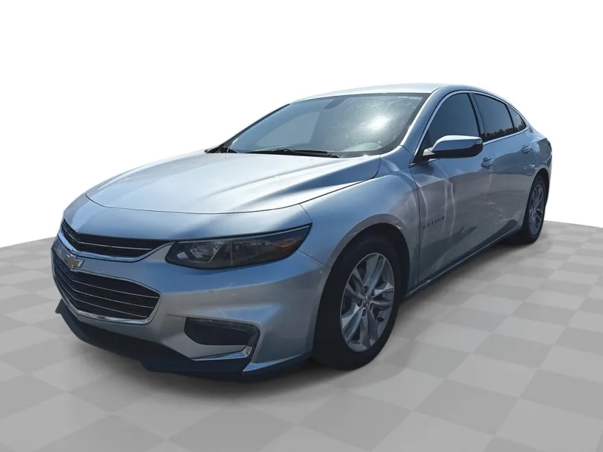 2017 Chevrolet Malibu 1LT photo 1