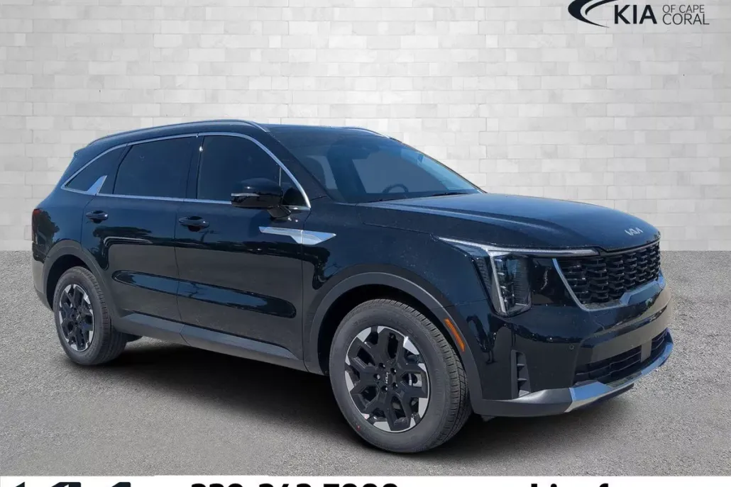 2025 Kia Sorento S photo 1