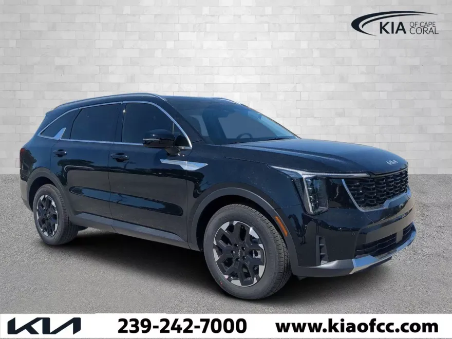 2025 Kia Sorento S photo 1
